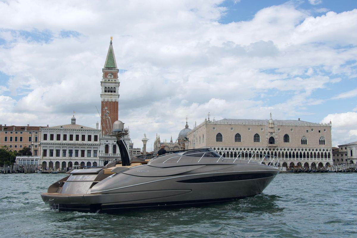 2006 Riva 52 