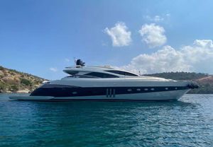 2008 Pershing 90
