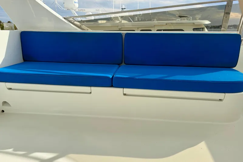 Southern Lady Yacht Photos Pics Blue cushioned seating on 2002 Cheoy Lee 72 Raised Pilot House Motor Yacht deck.