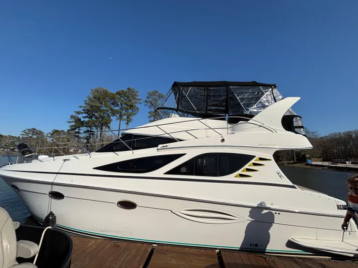 Kong Yacht Photos Pics 