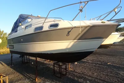 1995 Sealine 215