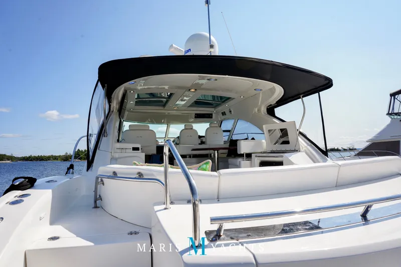 Man O War Yacht Photos Pics 2009 Sea Ray 55 Sundancer luxury yacht with spacious deck and sleek design.