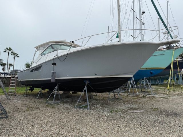 2013 Tiara Yachts 43 