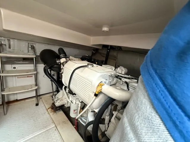 Galene Yacht Photos Pics Engine room IMG_1554(1).jpg