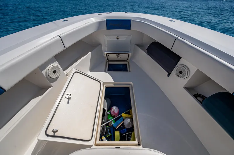  Yacht Photos Pics Front Runner 39 boat interior, open storage compartments, ocean view, 2020 model.