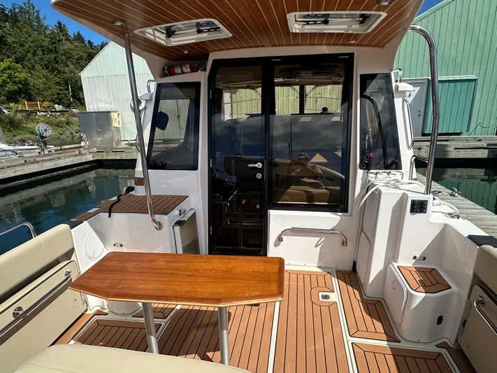  Yacht Photos Pics Interior of 2023 Ranger Tugs R-29 S yacht.