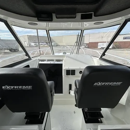  Yacht Photos Pics Helm and Companion Seats