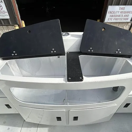  Yacht Photos Pics Bait Prep Station and Live-well