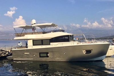 2015 Cranchi ECO Trawler 53