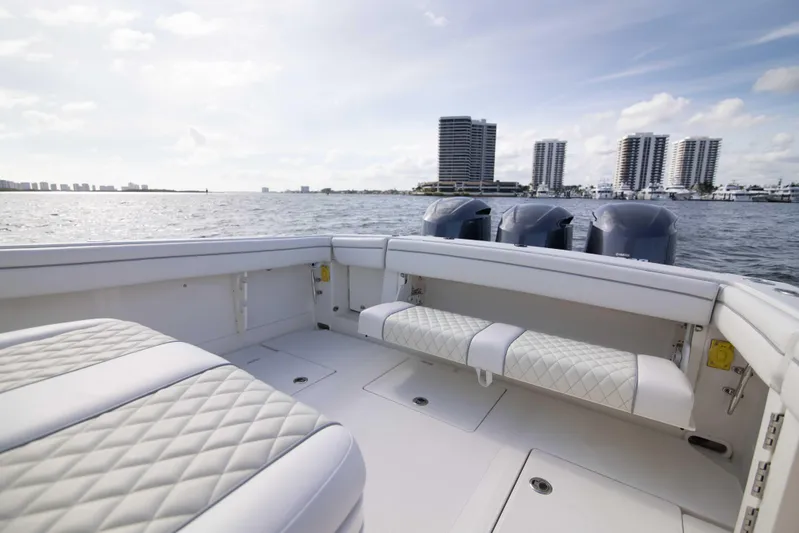 Zeus Yacht Photos Pics Jupiter 38 Zeus - Exterior Cockpit