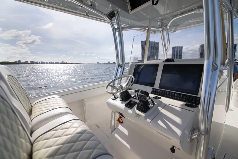 Zeus Yacht Photos Pics Jupiter 38 Zeus - Exterior Helm