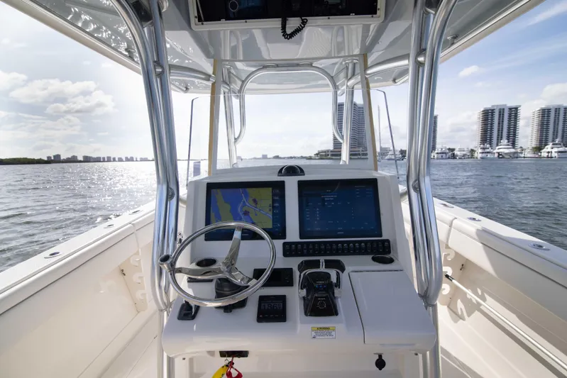 Zeus Yacht Photos Pics Jupiter 38 Zeus - Exterior Helm