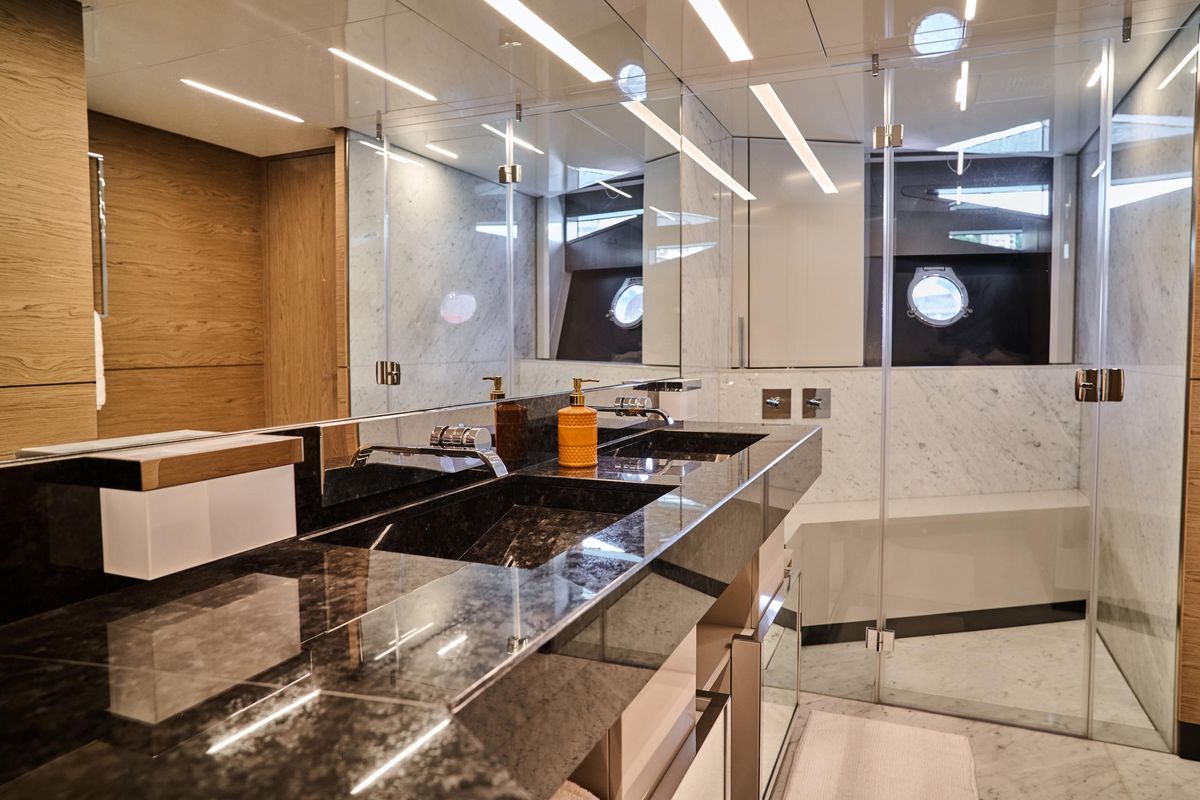 2023 Ferretti Yachts 93 