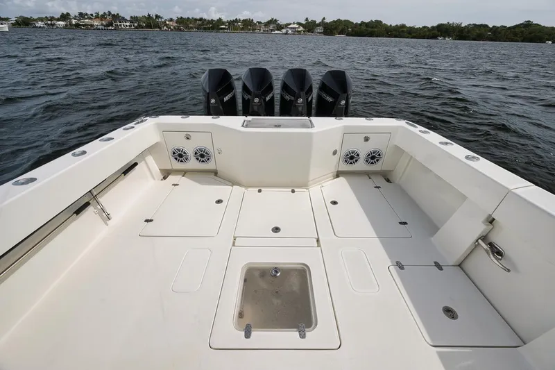 Cheeky Monkeys Yacht Photos Pics SeaVee 39 Cheeky Monkeys - Cockpit