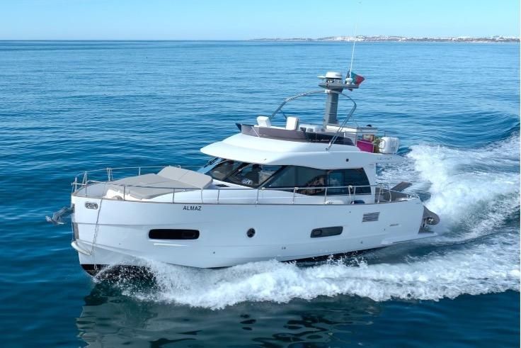 2020 Azimut 43 