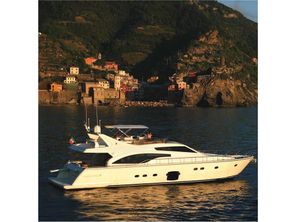 2007 Ferretti Yachts 681