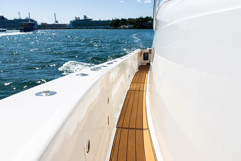  Yacht Photos Pics 2016 SeaVee 430 boat deck with ocean view and distant ships.
