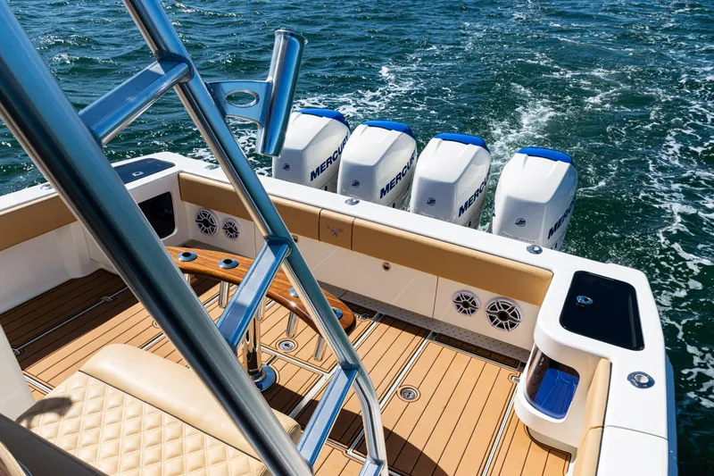  Yacht Photos Pics 2016 SeaVee 430 boat with quad Mercury engines on open water.