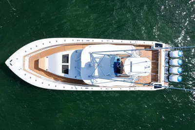 SeaVee 430 Fisharound