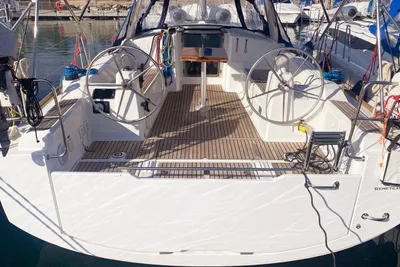 Beneteau Oceanis 38.1