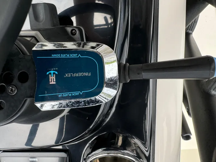  Yacht Photos Pics Close-up of 2024 Pathfinder 2500 Hybrid boat control lever.