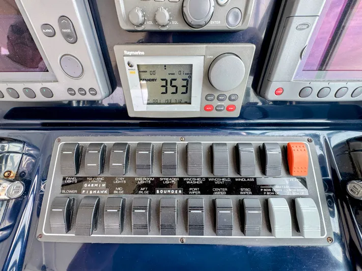 Heavy Yacht Photos Pics 