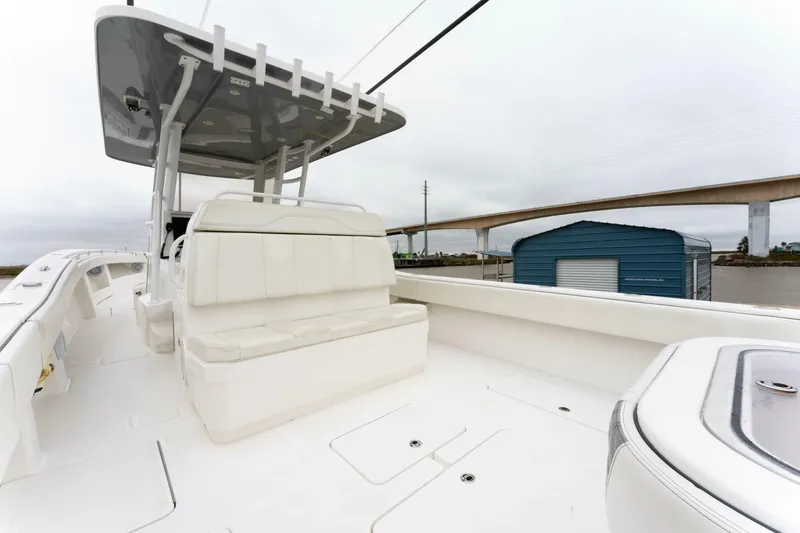  Yacht Photos Pics 2019 Invincible 39 Open Fisherman boat with spacious deck and seating.