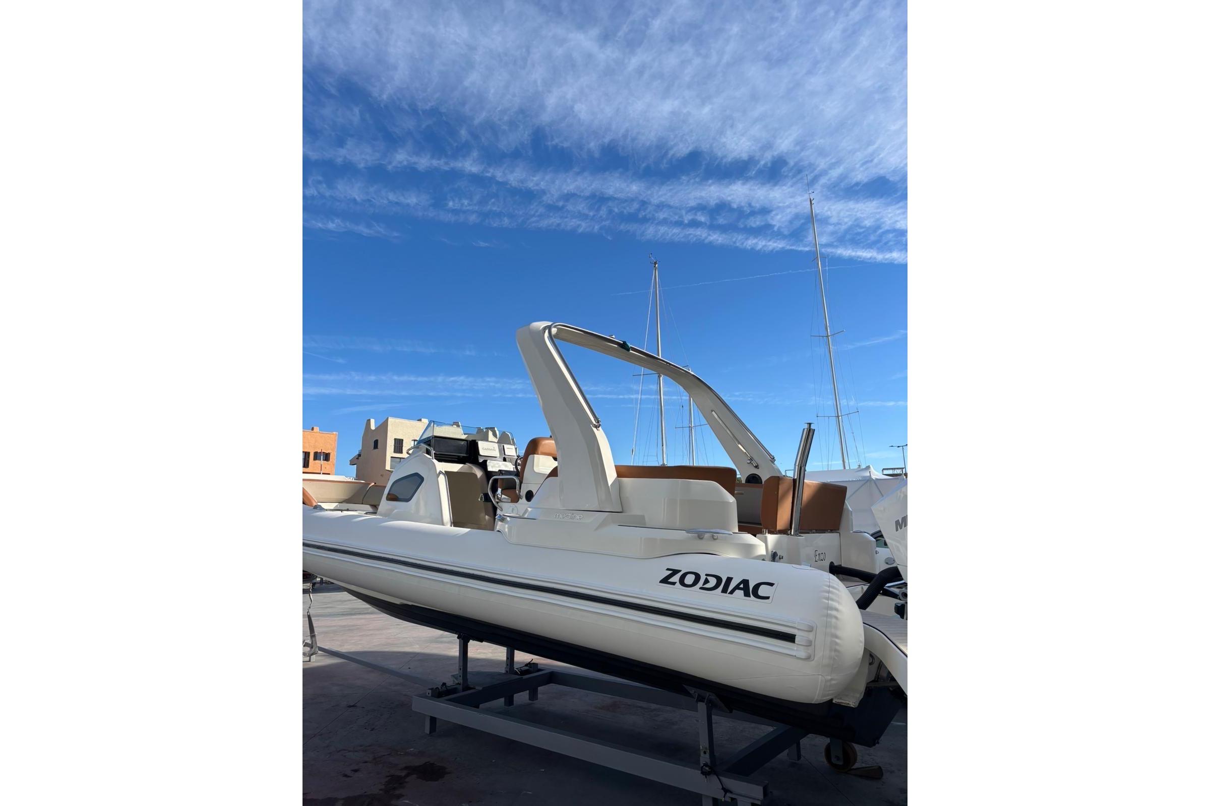 2021 Zodiac Medline 9