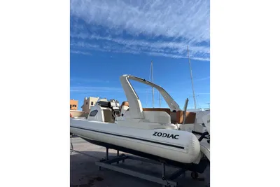 2021 Zodiac Medline 9