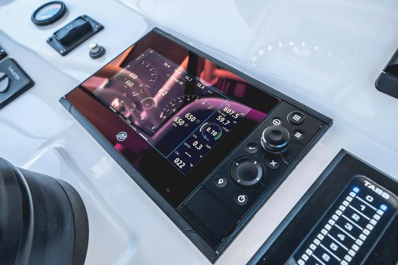 Mythendril Yacht Photos Pics 