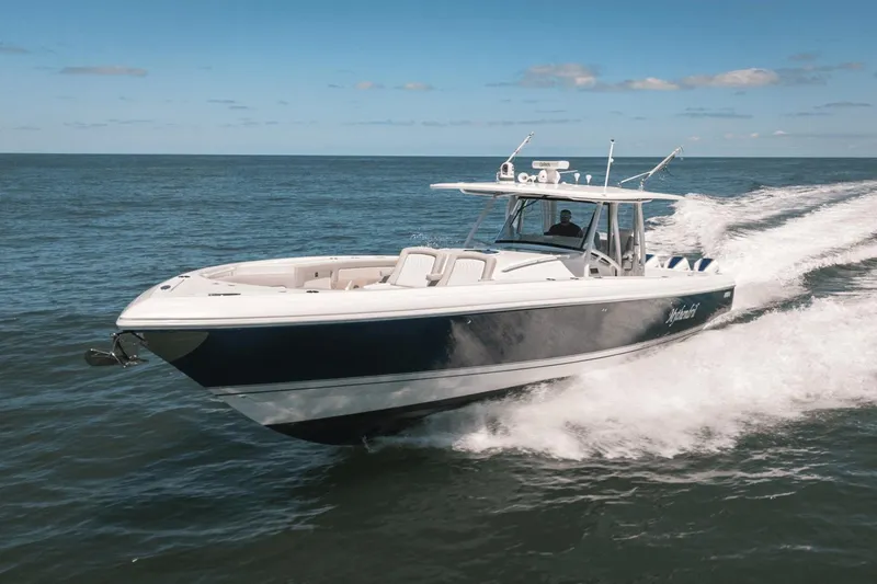 Mythendril Yacht Photos Pics 