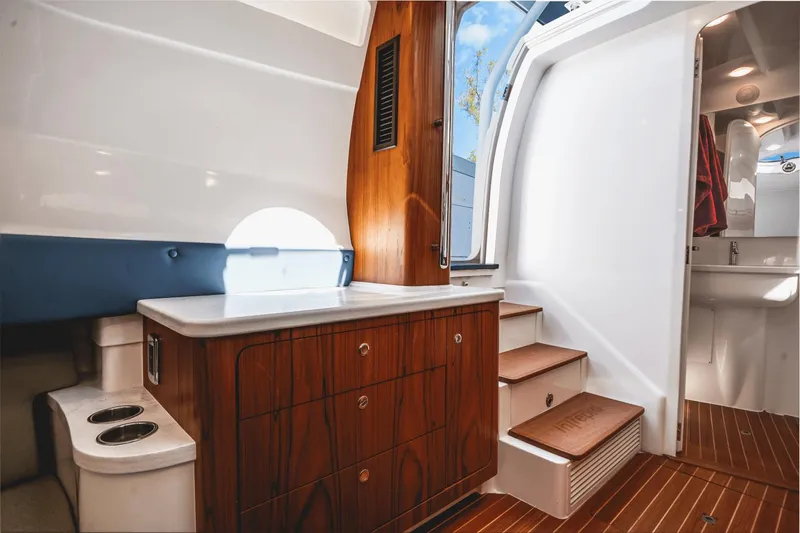 Mythendril Yacht Photos Pics 