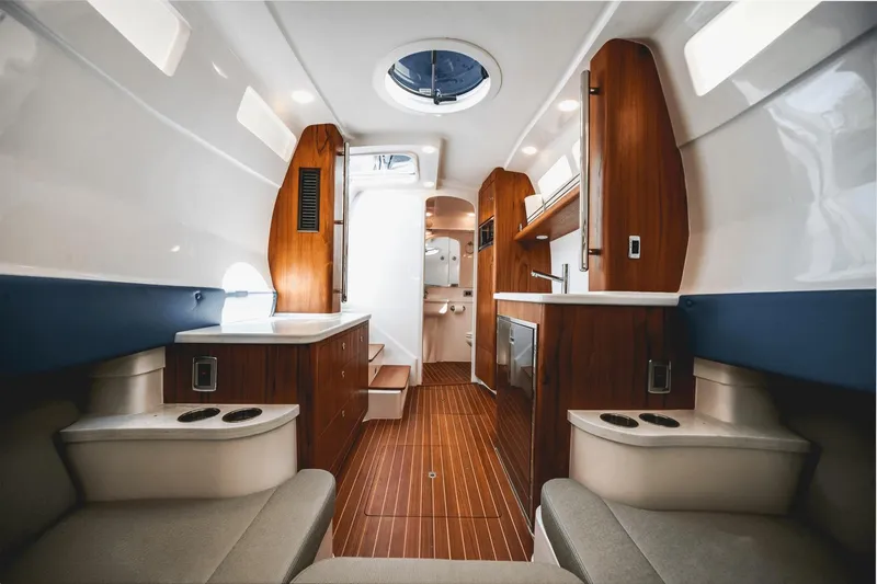 Mythendril Yacht Photos Pics 