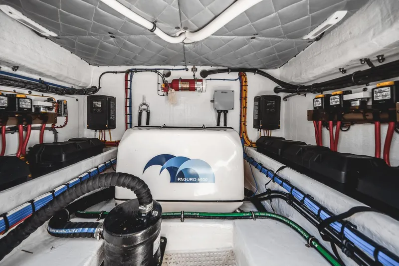 Mythendril Yacht Photos Pics 