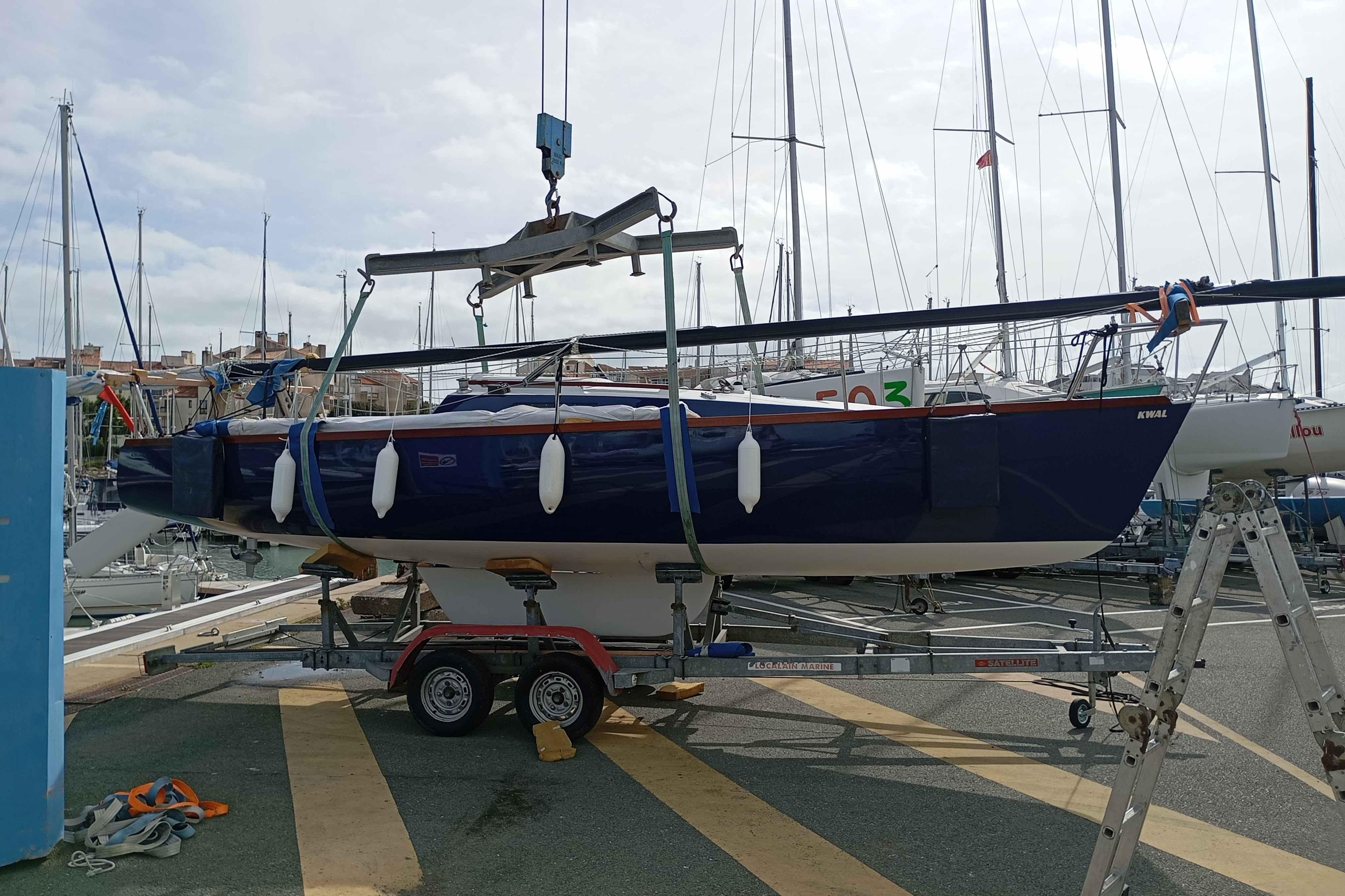 1989 Beneteau First Class 8