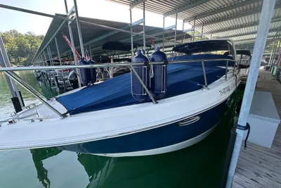 Chaparral Signature 330