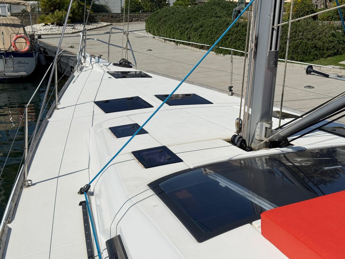 2016 Dufour 49 
