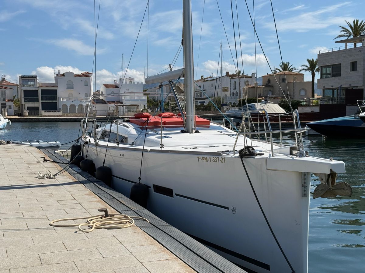 2016 Dufour 49 