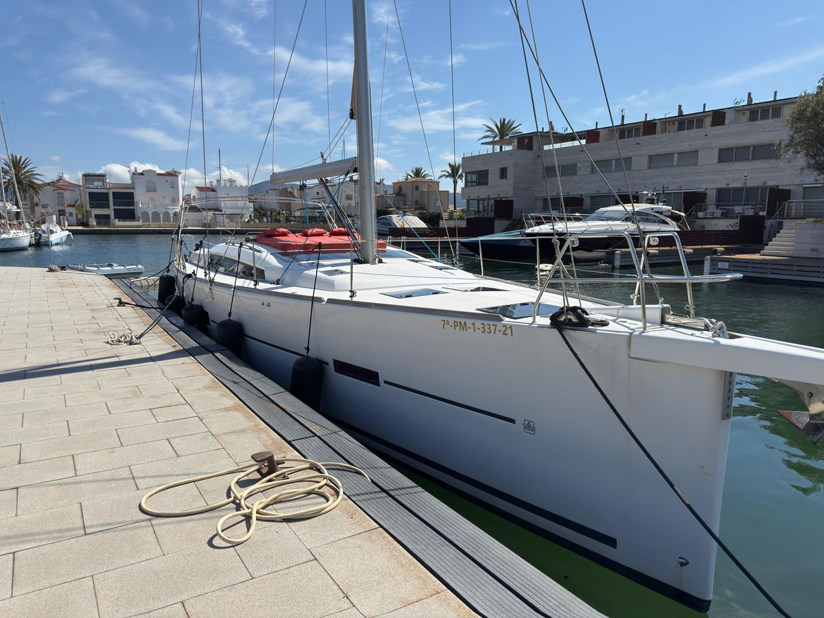 2016 Dufour 49 