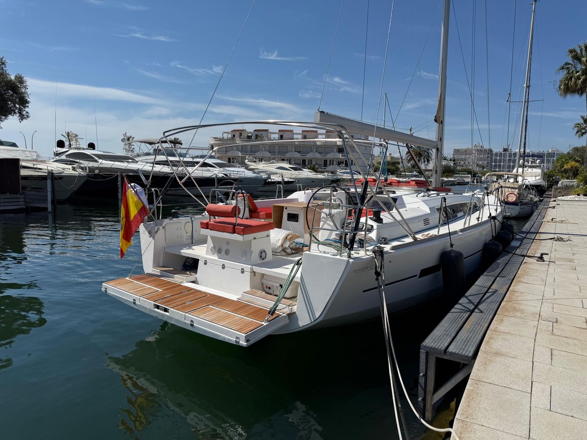 2016 Dufour 49 