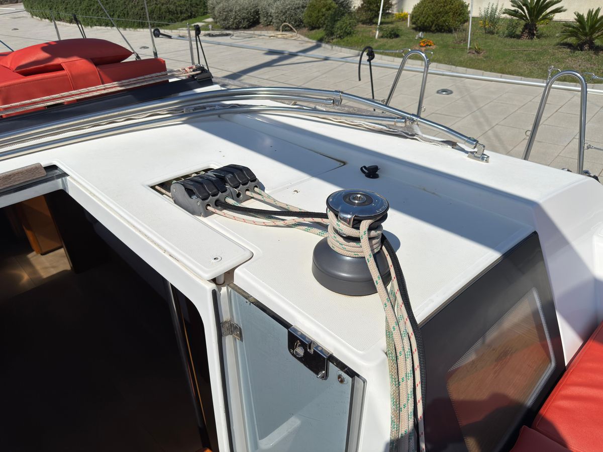2016 Dufour 49 