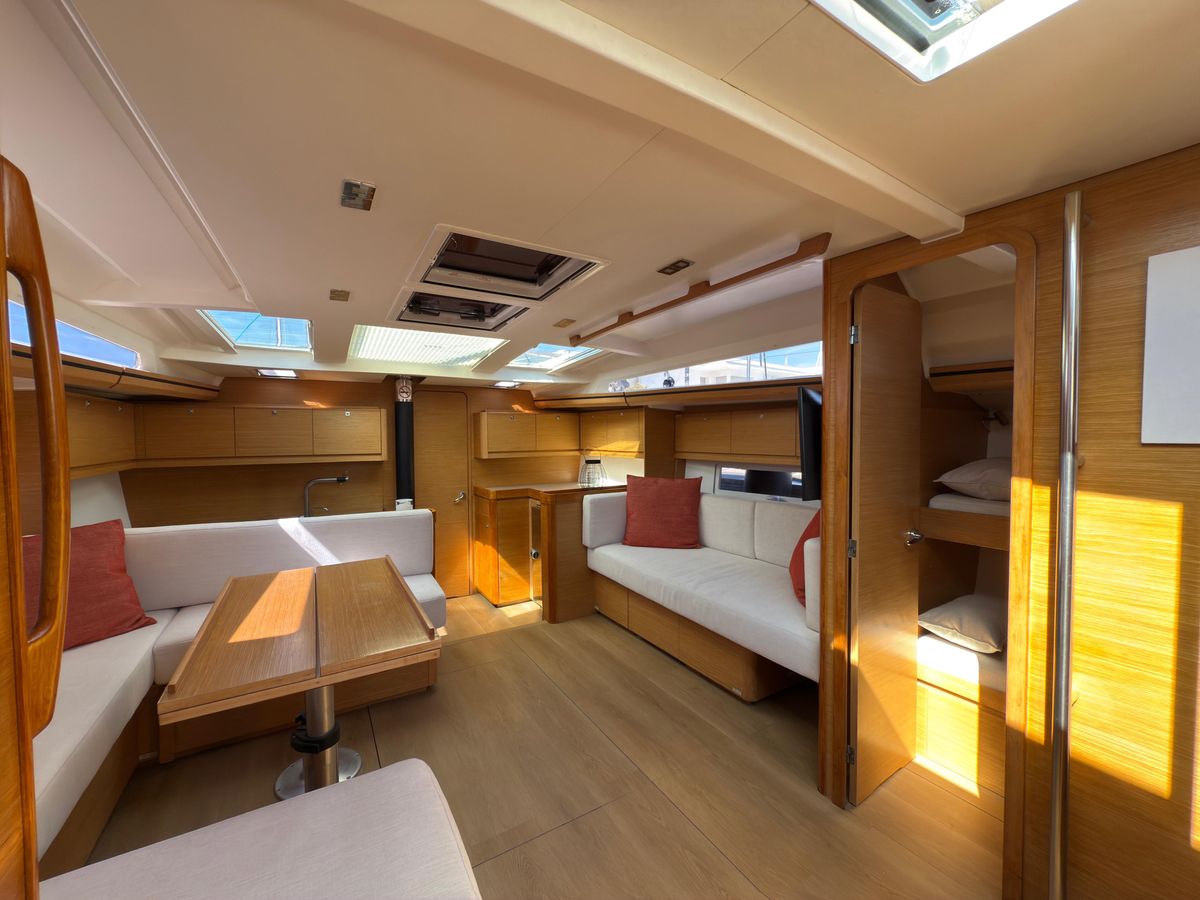 2016 Dufour 49 