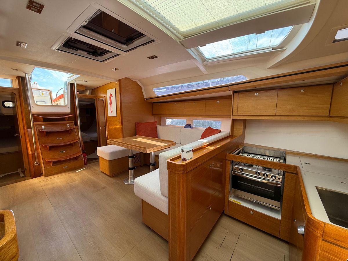 2016 Dufour 49 