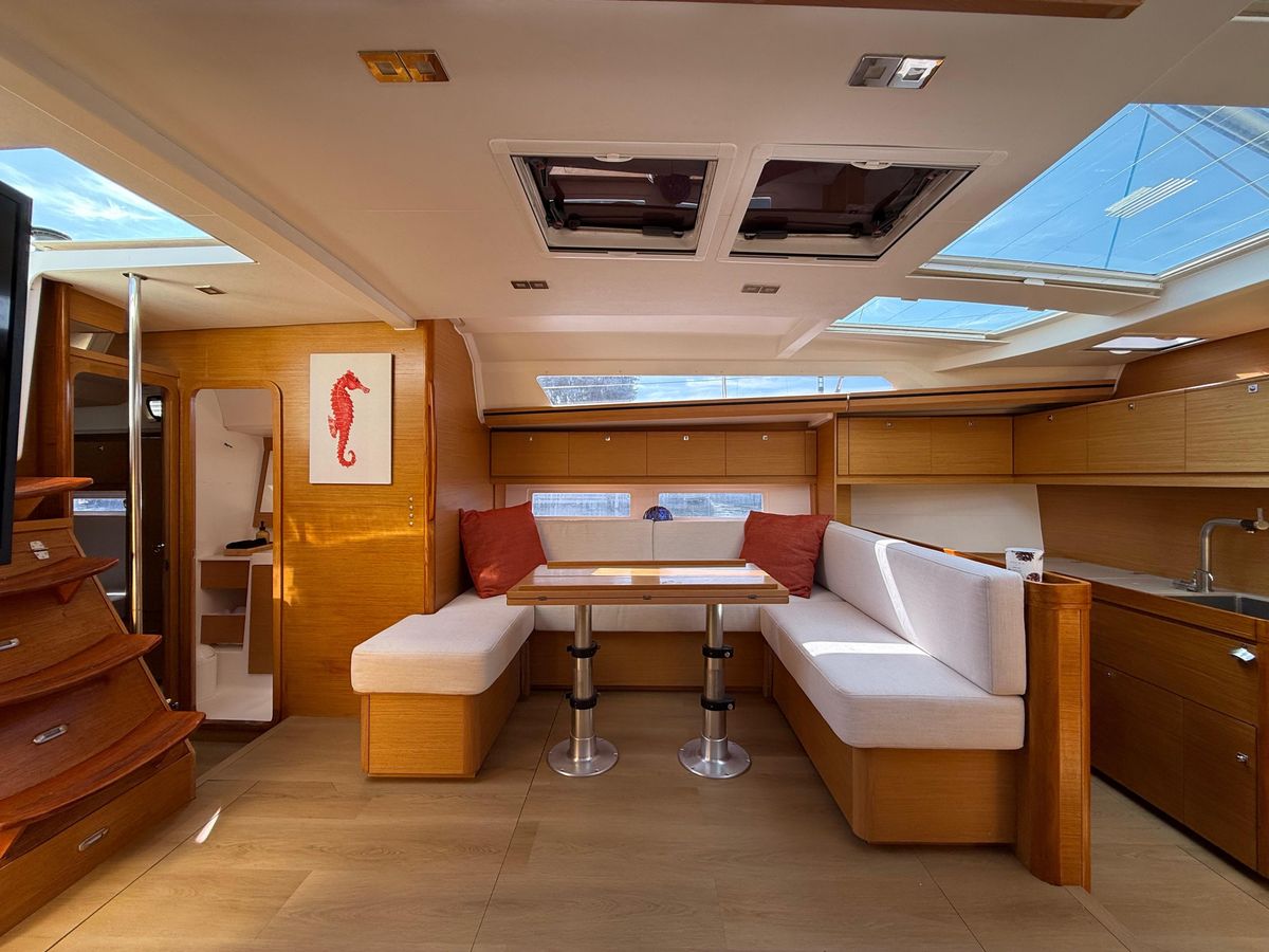 2016 Dufour 49 