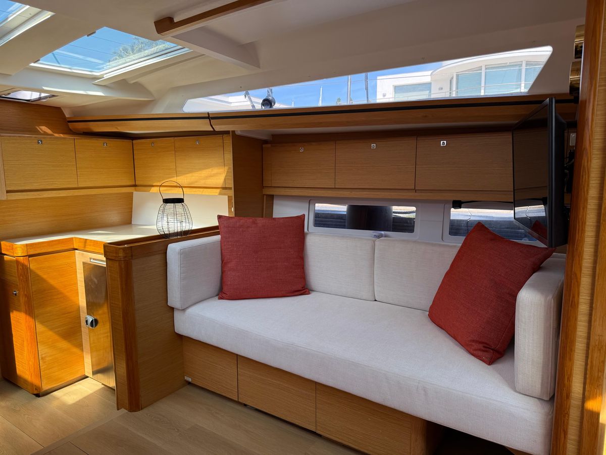 2016 Dufour 49 