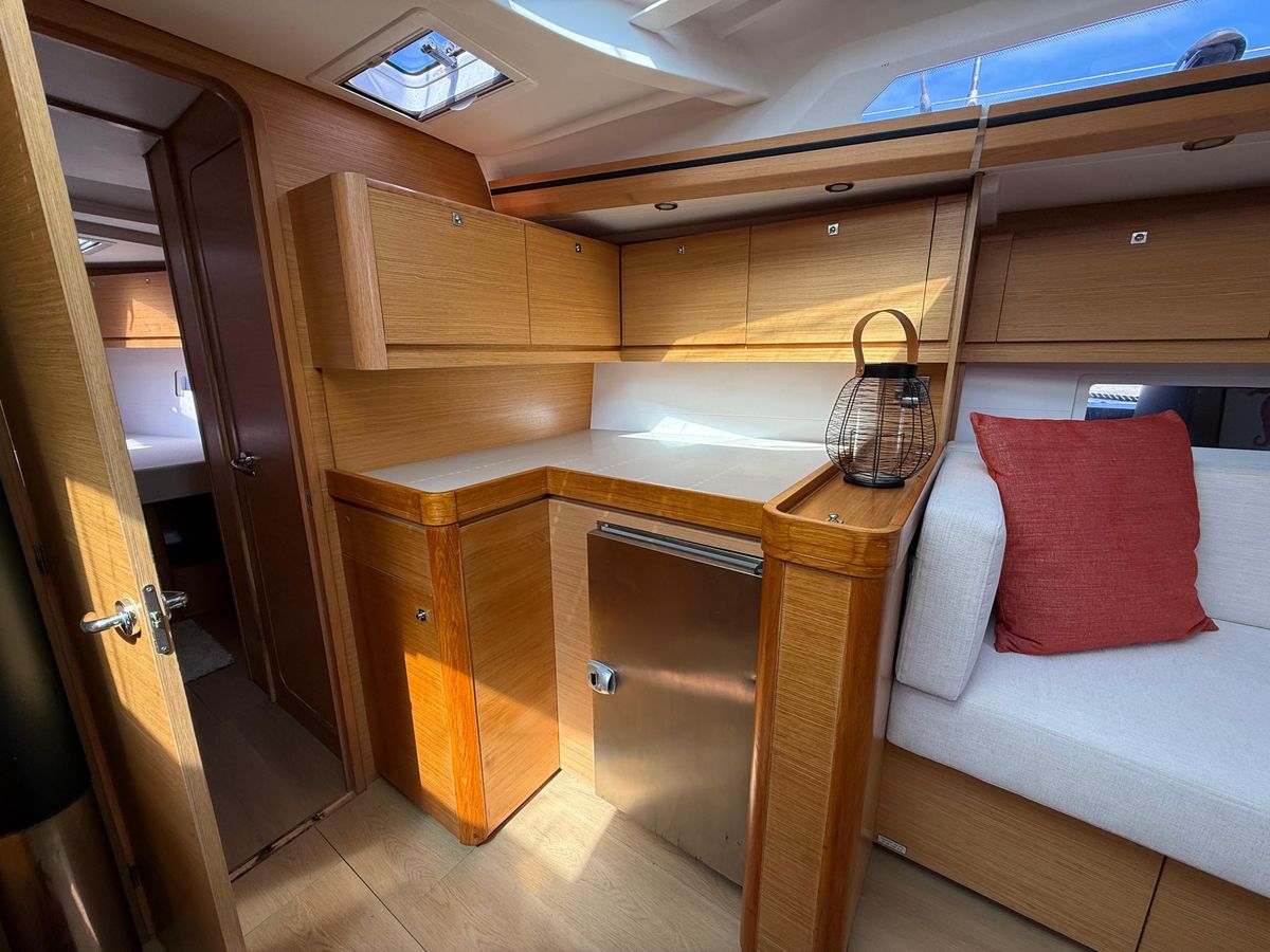 2016 Dufour 49 