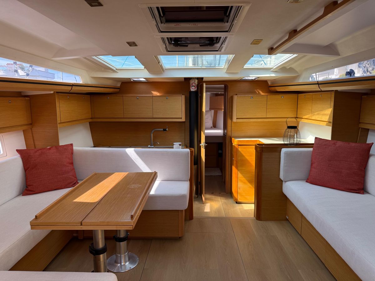 2016 Dufour 49 