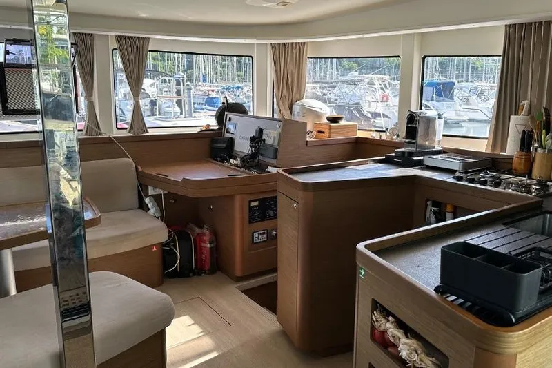 Picota Yacht Photos Pics Lagoon 42 - 2018