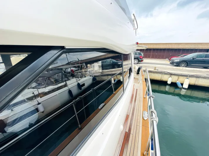  Yacht Photos Pics OLTREMARE Azimut Magellano 50