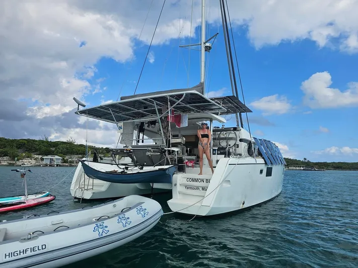 Common Blue Yacht Photos Pics 